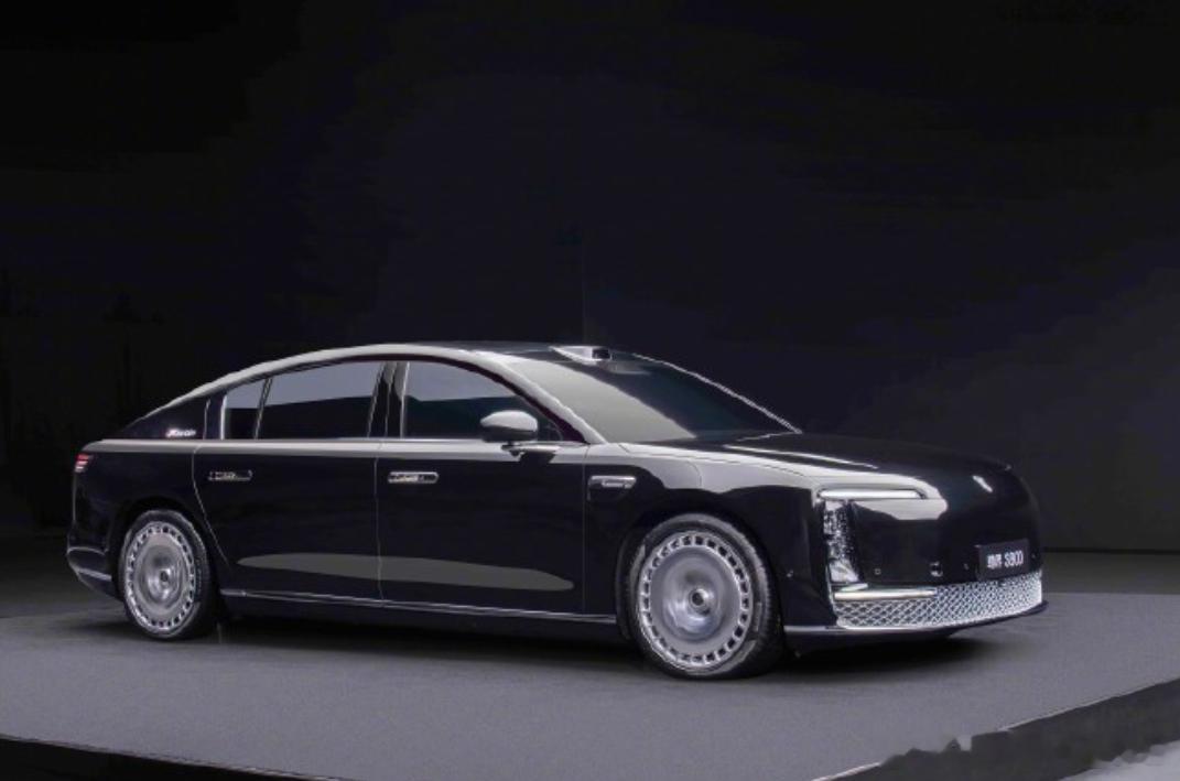 江淮也是拼了？网传其放弃“亲儿子” 集中资源投尊界！明年将推6款车，包括SUV和