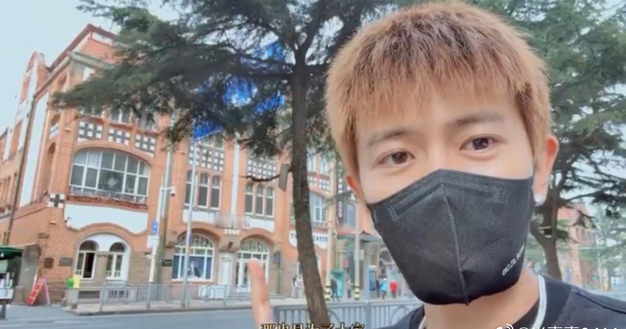 任嘉伦超话 
超超真的好好呀！
精心为嘉人们准备的专属红房子
知道你很好
但从没