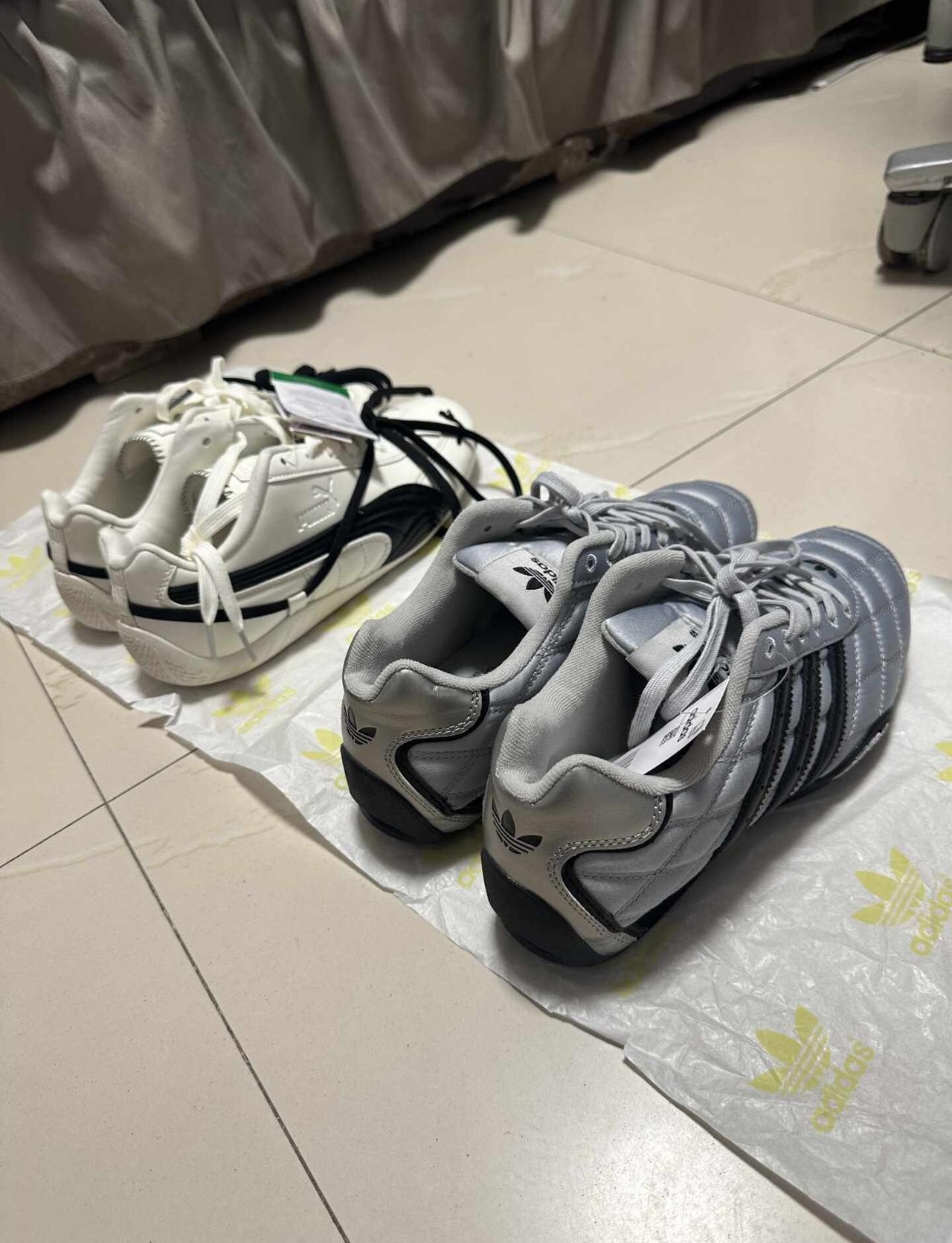 赛车鞋选哪个…求助帖
好纠结
哪个款式比较百搭呢
puma adidas 二选一