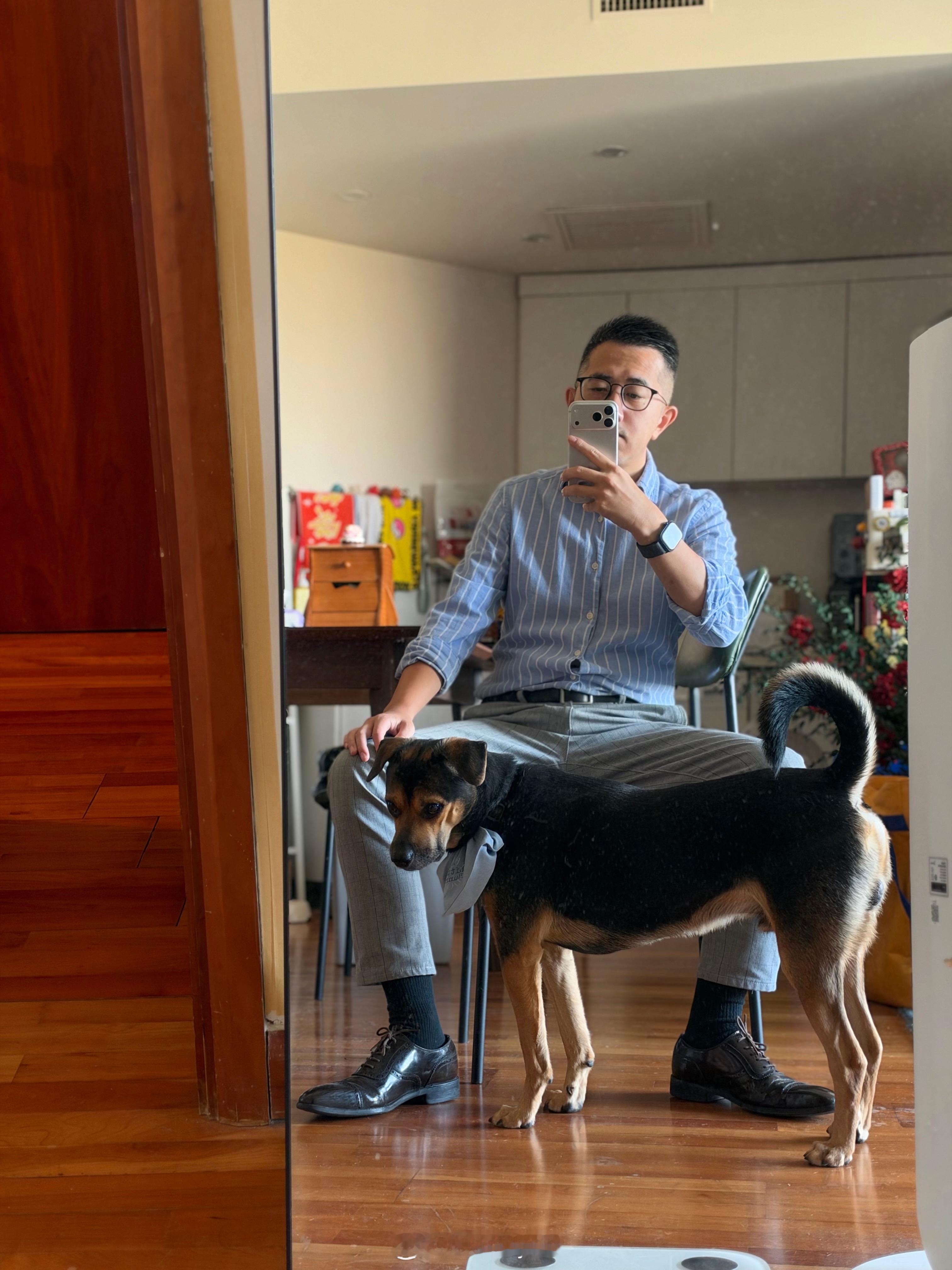 职男马上出门上班 ​​​