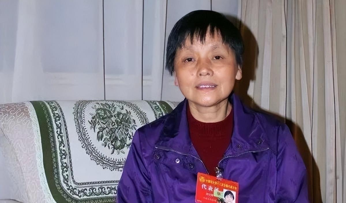 甘祖昌是带着少将的工资回乡务农，并非回乡当一个纯粹的农民。这一点一直没人讲清楚，