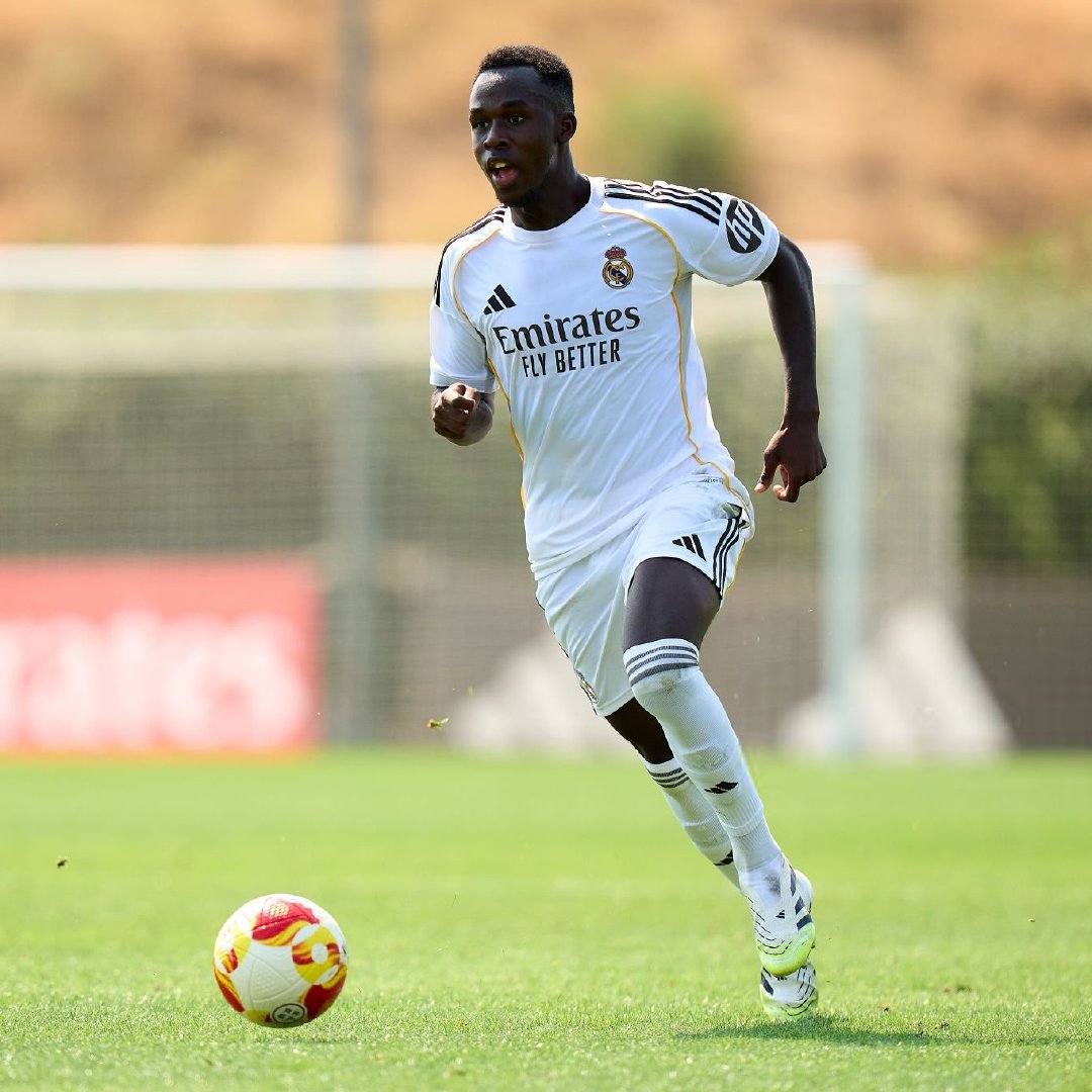 【马卡报】拉米尼·法蒂 很有可能入选客战塞尔塔的大名单。这名19岁左脚中卫在多项