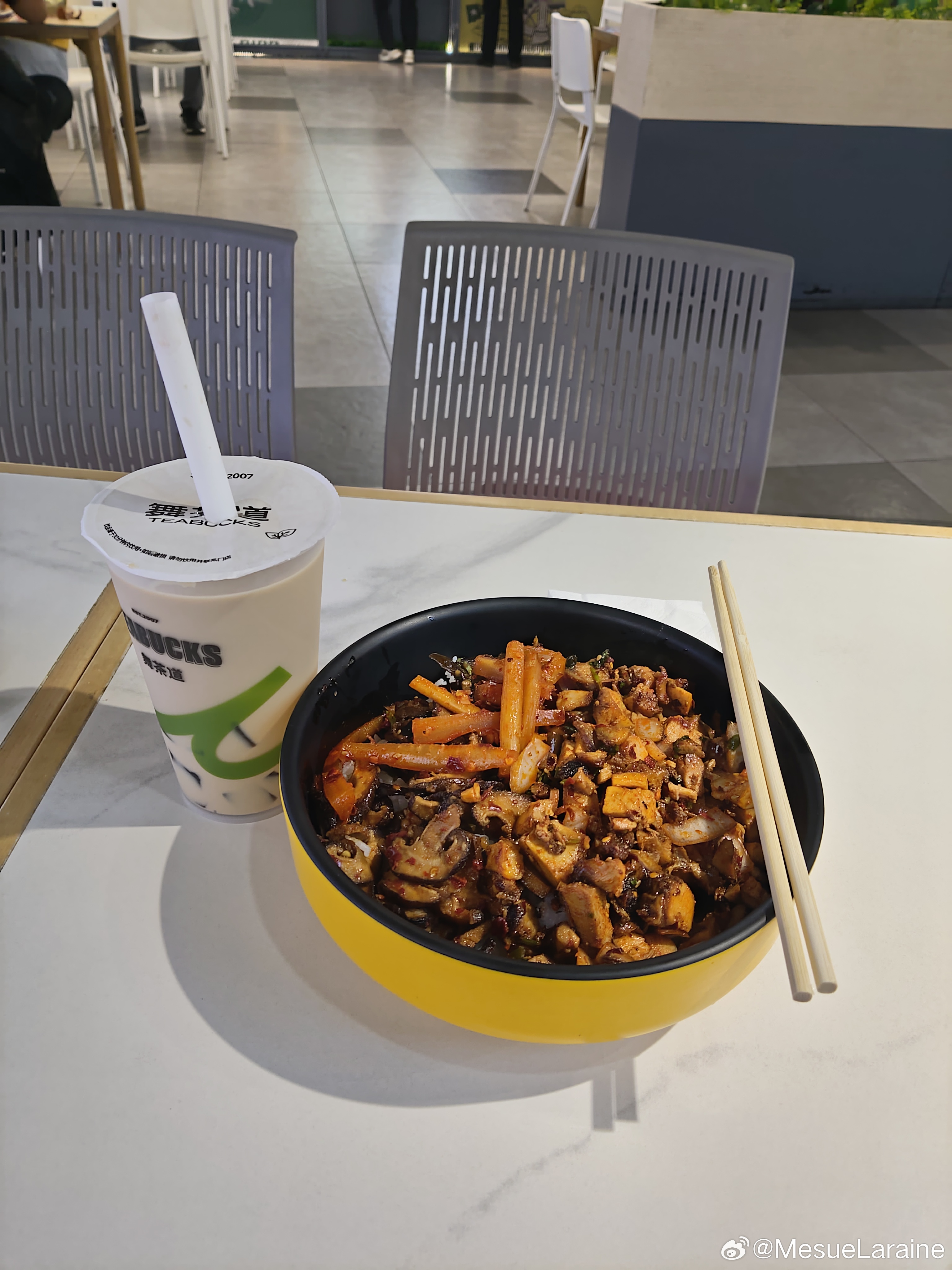 9月30日，今日午餐在江南的商场里品尝烤肉拌饭
