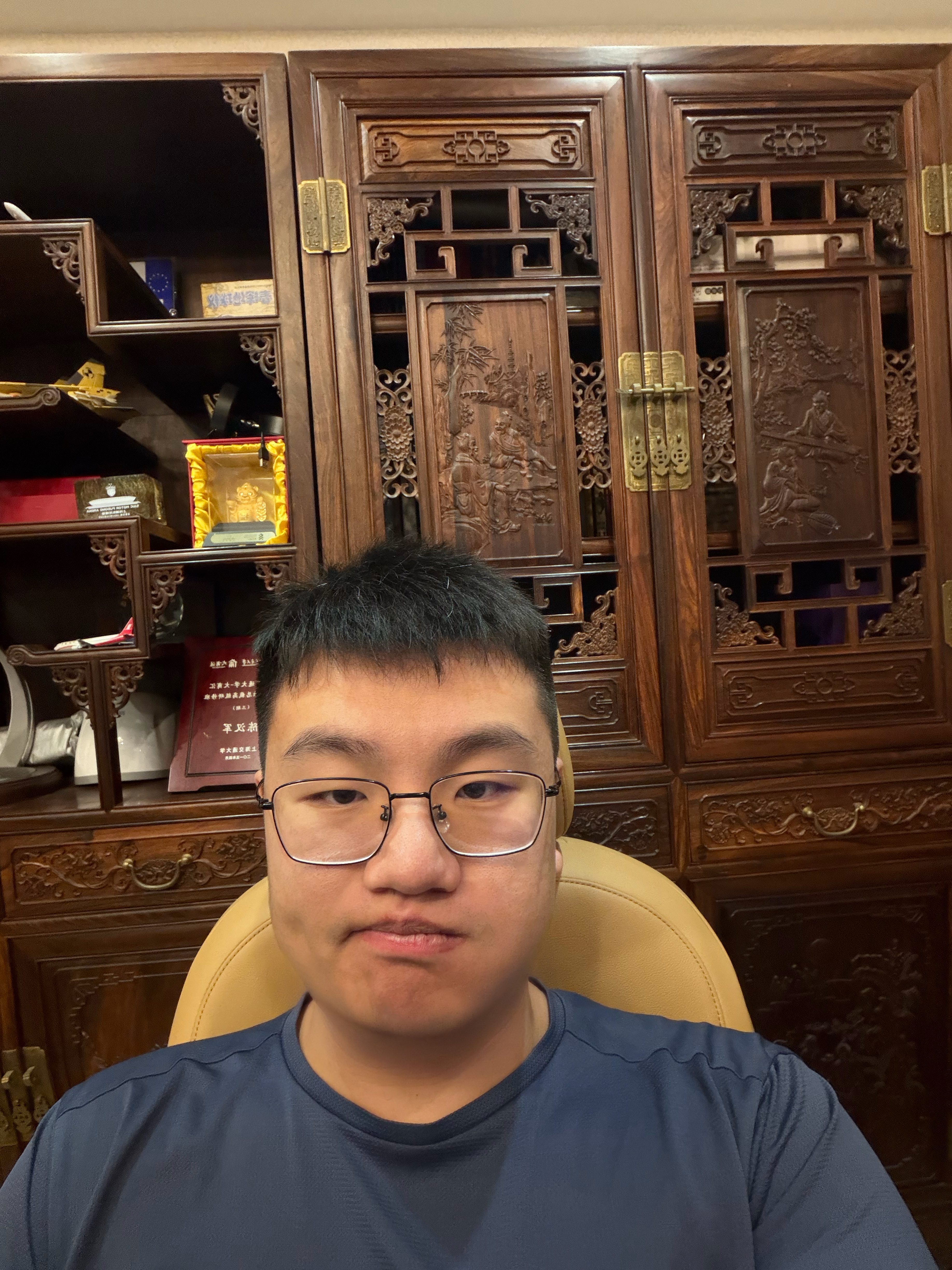本人非常困惑。刚刚想把法拉利luce发布会剪完给发了结果不知道为什么我的imac