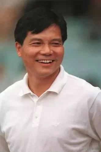 两代中国国足名帅的加拿大岁月
 
说起中加足球渊源，不得不提定居加拿大的两代中国