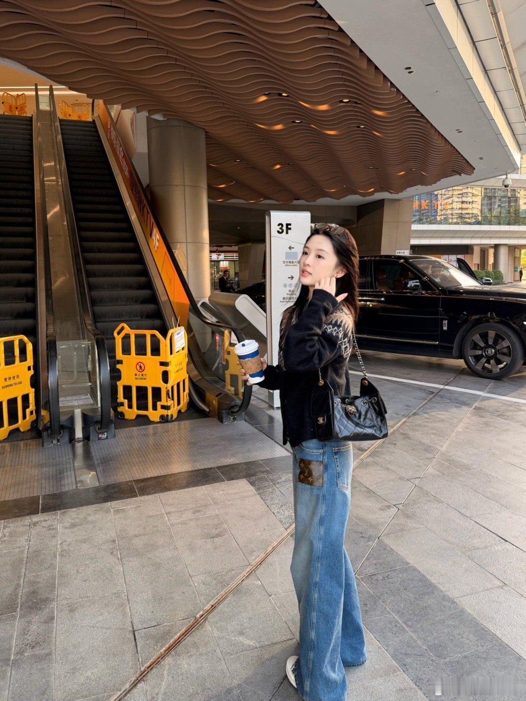 路边随便拍的 大家12月顺顺利利哦 