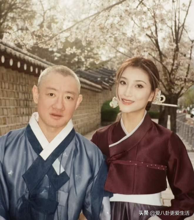 汪雨的新婚妻子解答了很多网友的疑问。
关于是否图对方财产的问题，崔璨回答说:我本