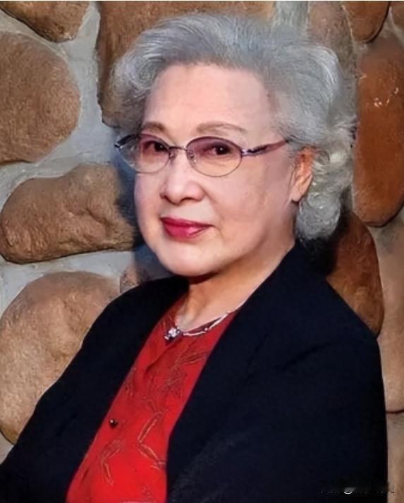 1967年，陈天国在杭州灵隐寺的一棵大树上自缢身亡，在临终前，他特意去见了前妻秦