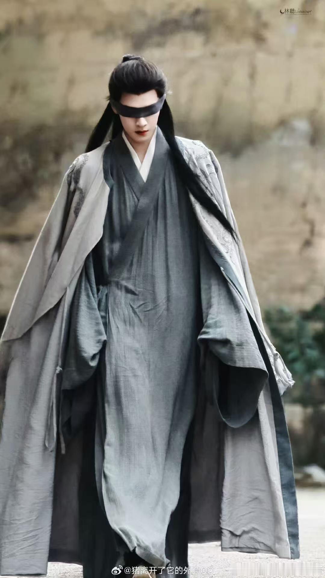 李昀锐尚公主蒙眼披发造型路透 这个言尚像是从水墨画里走出来的贵公子～太好看了！ 