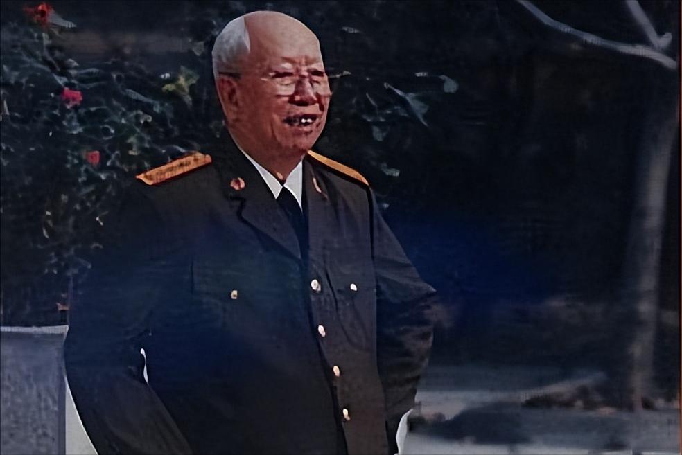 71 岁开国少将主动要求退休，军委：不准！

古稀之年多次申请离休，上级却明确挽