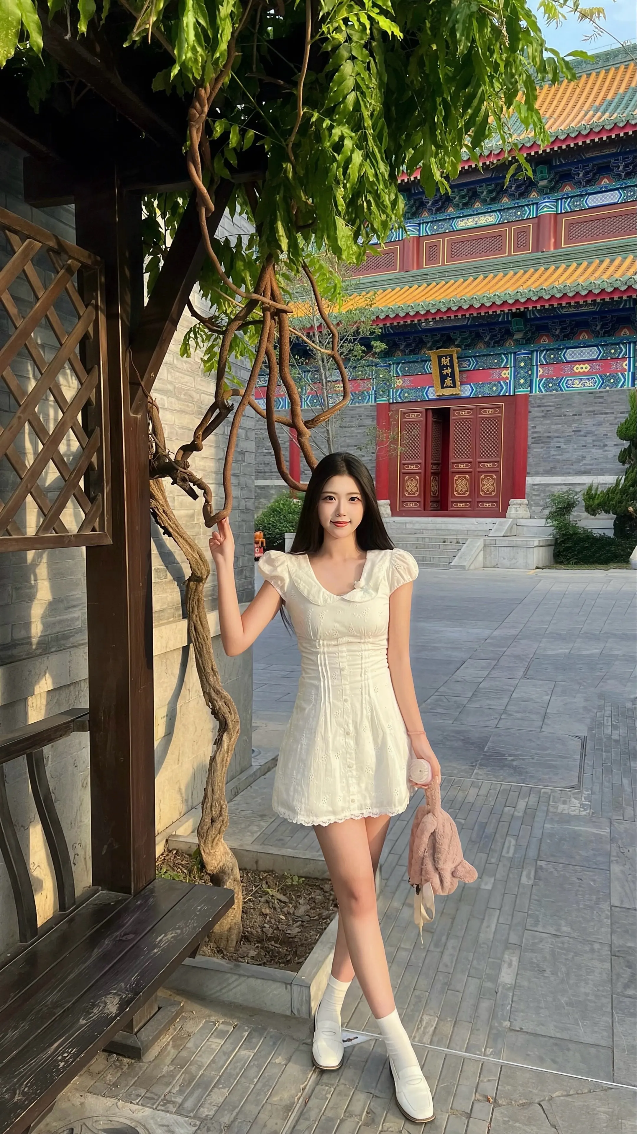 等你就像等一场好天气。