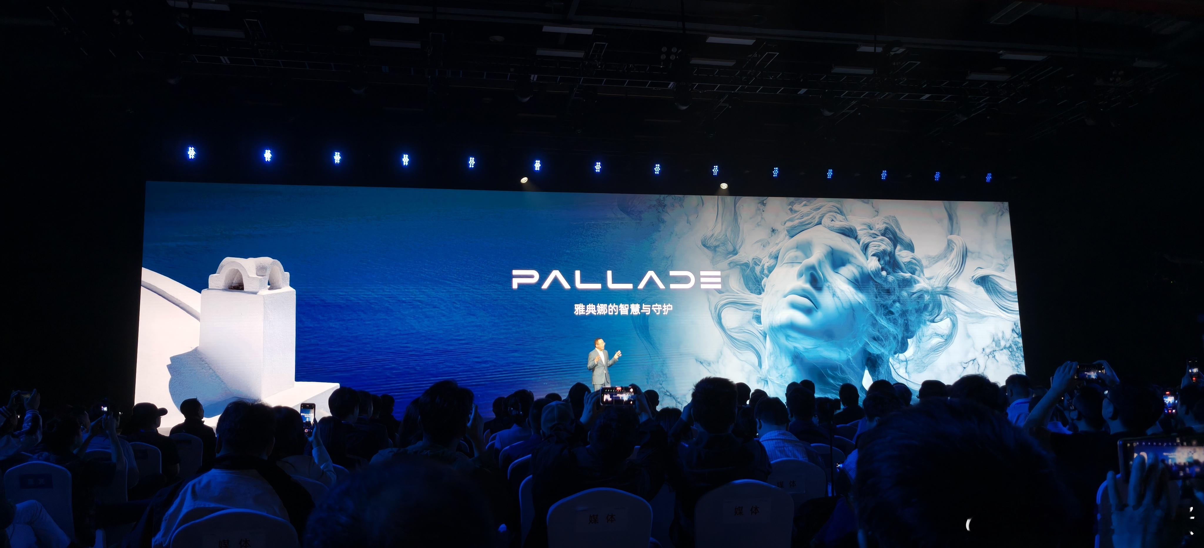 千里科技在今天的发布会上，正式宣告全面发力“AI+车”赛道。这是前荣耀CEO赵明