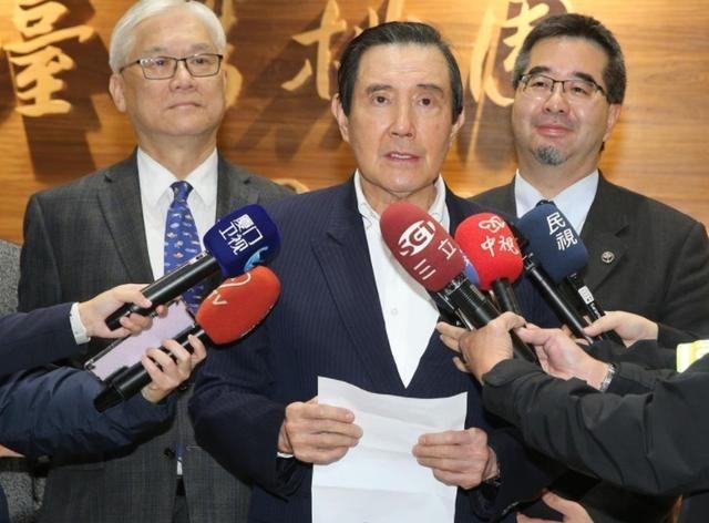 国民党主席选举形势突变！马英九站出来逼“老一辈”交棒，罗智强、郑丽文或整合，郝龙