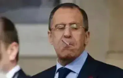 俄罗斯这是要端了美国的老窝啊，支持拉美国家打击美国霸权！日前，拉夫罗夫表示，俄罗