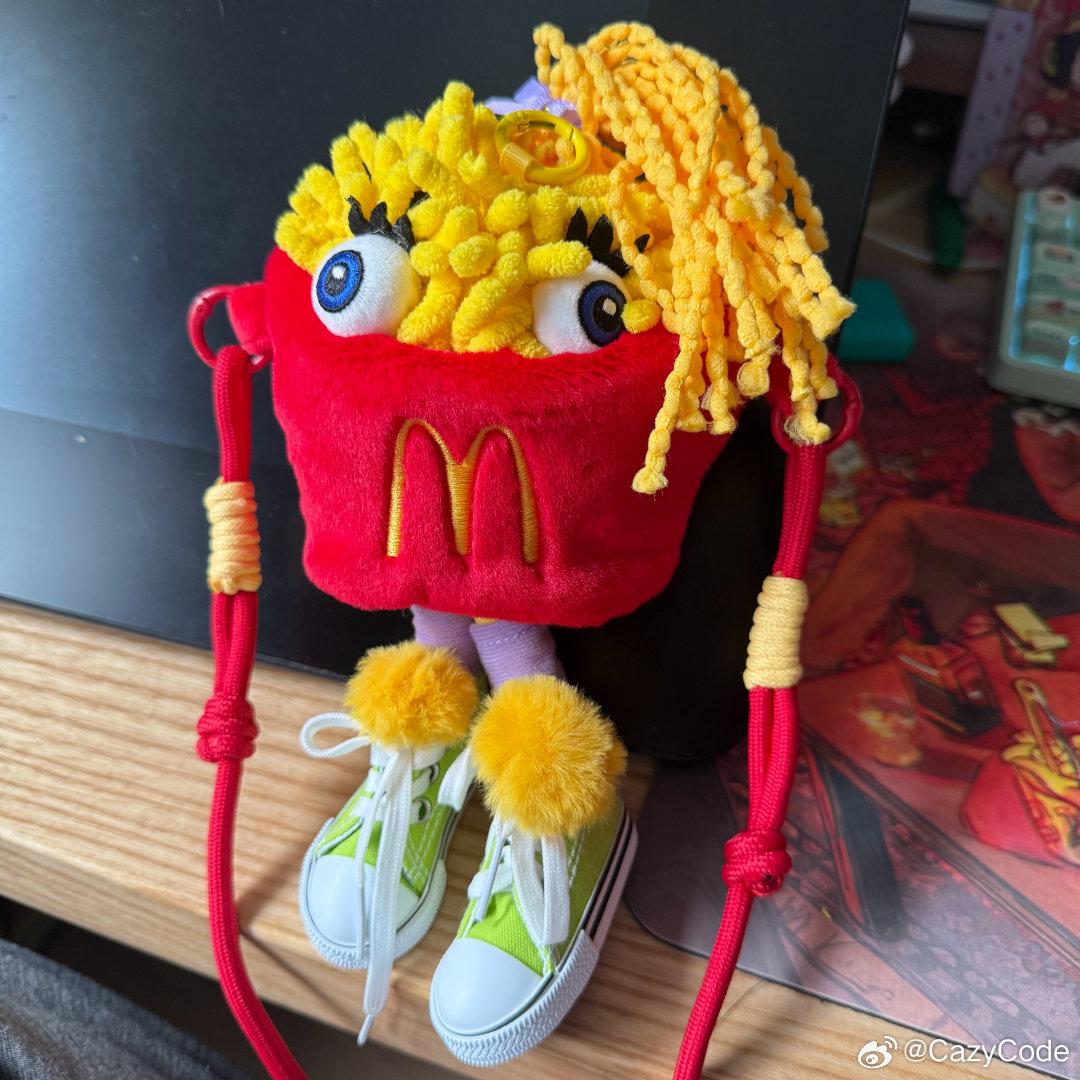 长腿🍟妹 