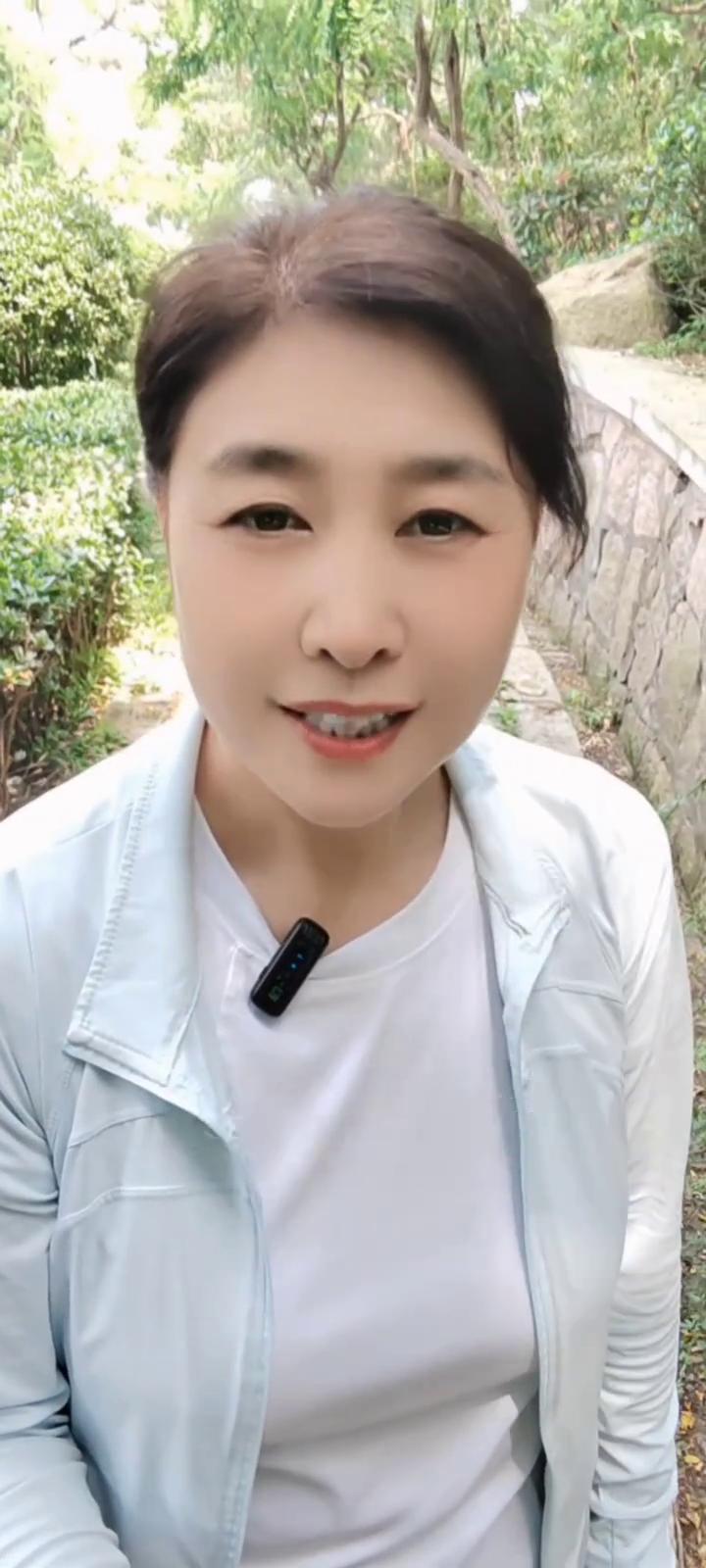 大局已定，你的低谷已经走完，马上逆风翻盘。
屏幕前有缘的朋友请静下心好好的听，属