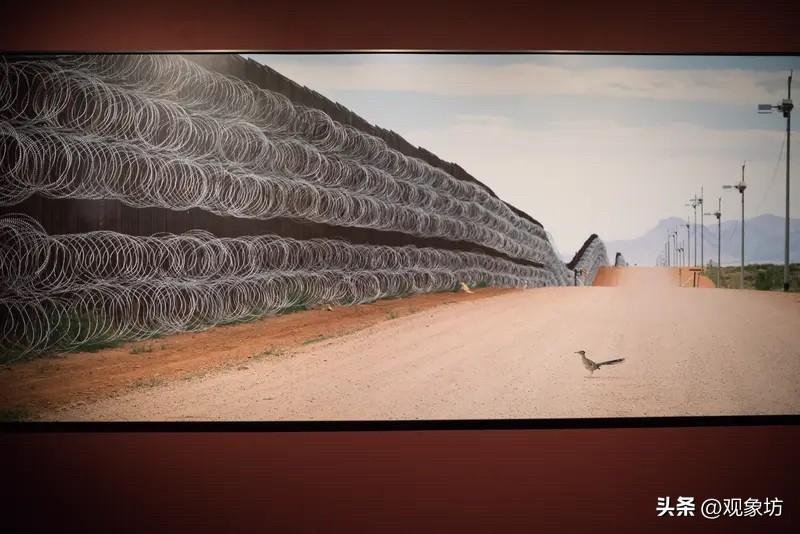 牢 A 唤醒了美国人民，让美国人民知道了自己的悲惨，张维为唤醒了中国人民，让中国