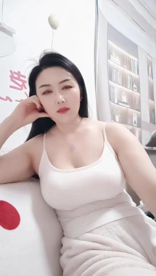 微胖女人美不美魅力女人旺夫女人女人一定要活成自己喜欢的样子胖胖的女人有福气