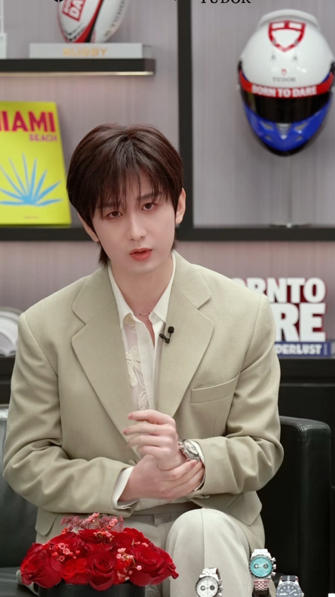 今晚直播清冷公子系 全程看脸看手看指甲