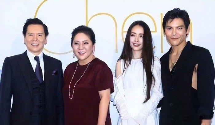 向太谈郭碧婷缺点向太吐槽郭碧婷心太软虽然向太是在说郭碧婷的缺点 但听着好像在炫耀