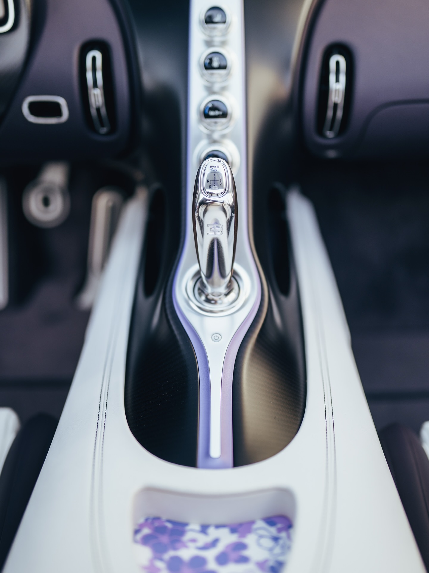 改车吧 BUGATTI MISTRAL 