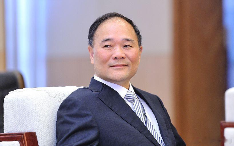 【李书福：世界汽车工业存在严重产能过剩，吉利不再建新车工厂】6 月 7 日，在2