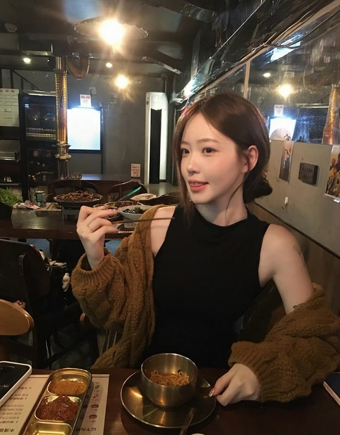 好想谈一场，你妈妈拿着一个亿逼我离开的恋爱。 ​​​