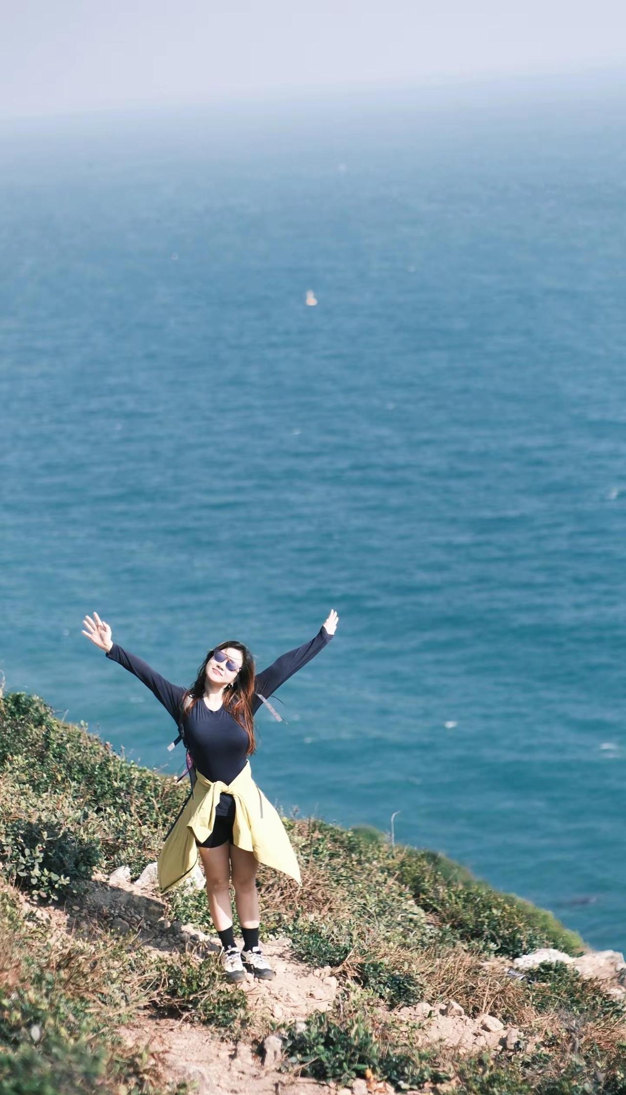 不愧是国家地理推荐的最美海岸线。一起看海 东西冲海岸线穿越 深圳天文台栈道 徒步