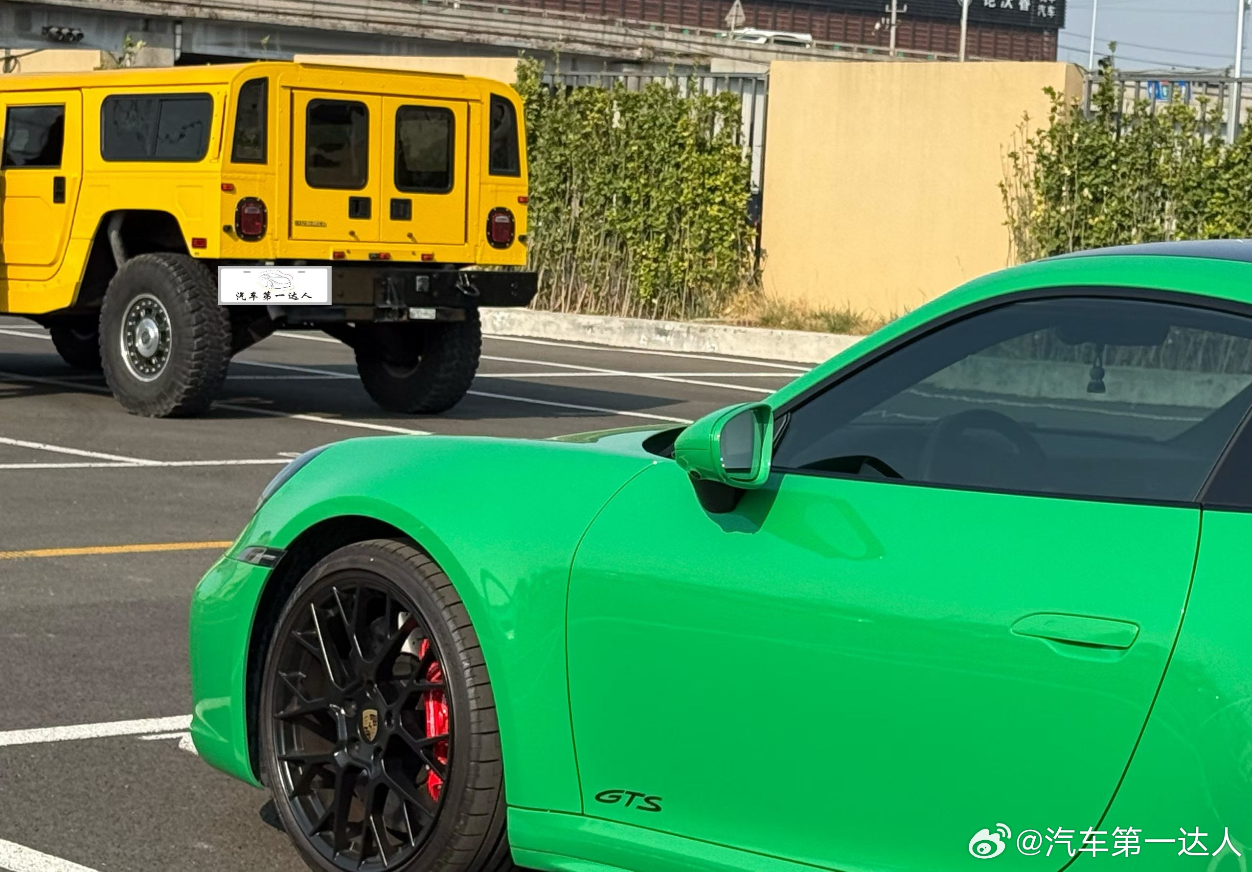 保时捷911 Carrera GTS，苹果绿唯一一台准新车～23年落户，仅2千多