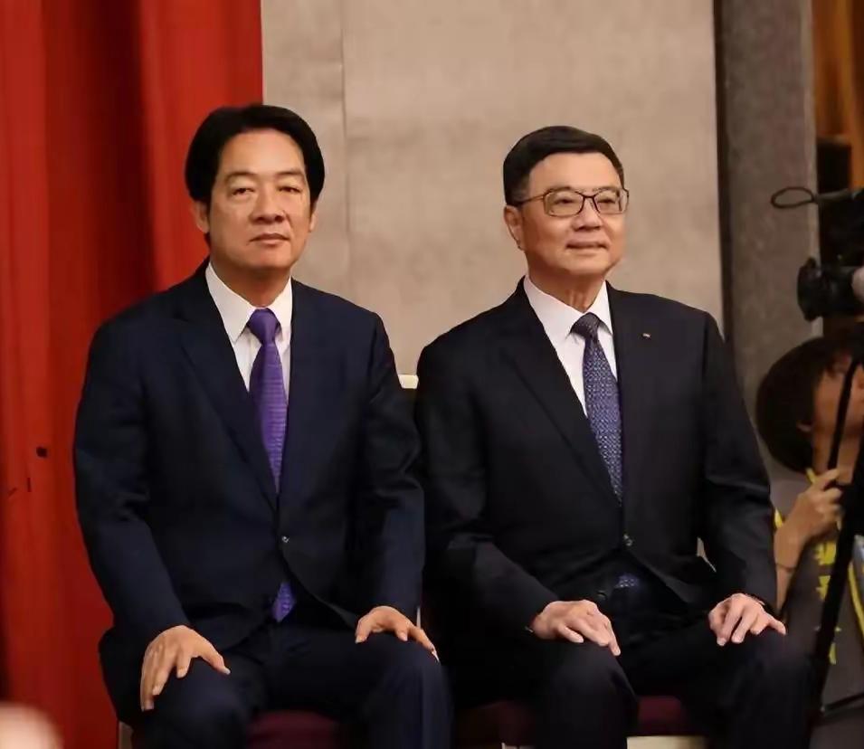 没想到，赖清德如此顽固！比茅坑里的石头还硬！
 
真是应了那句老话——不见棺材不