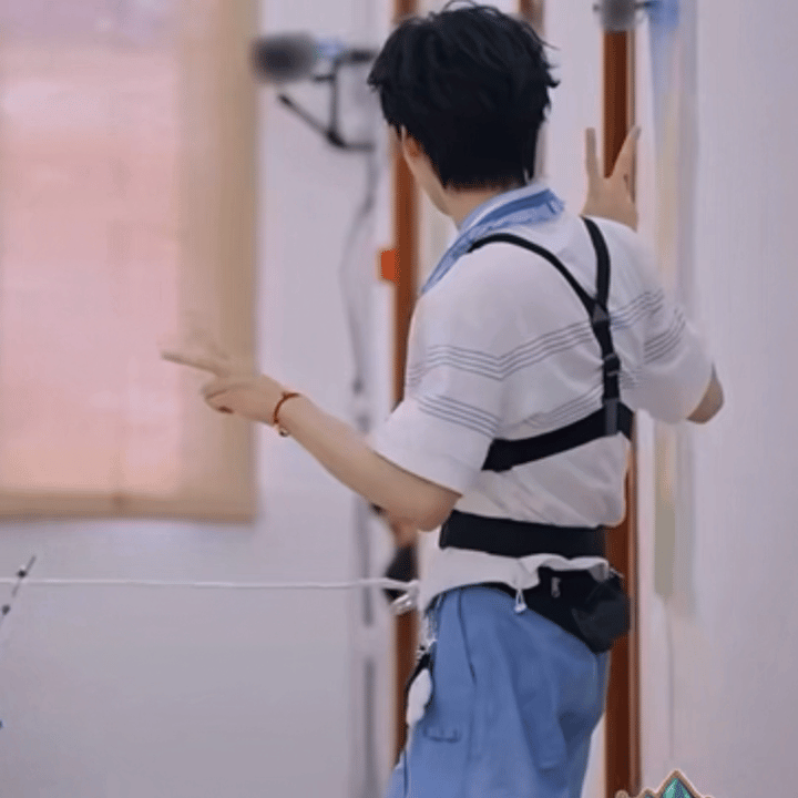 就这样萌萌比✌️青年演员张真源 