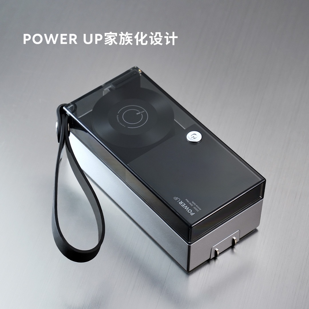 中秋继续抽奖上一条极氪游记👉🏽评论就能参与哈[作揖]能量矩阵三合一移动电源1