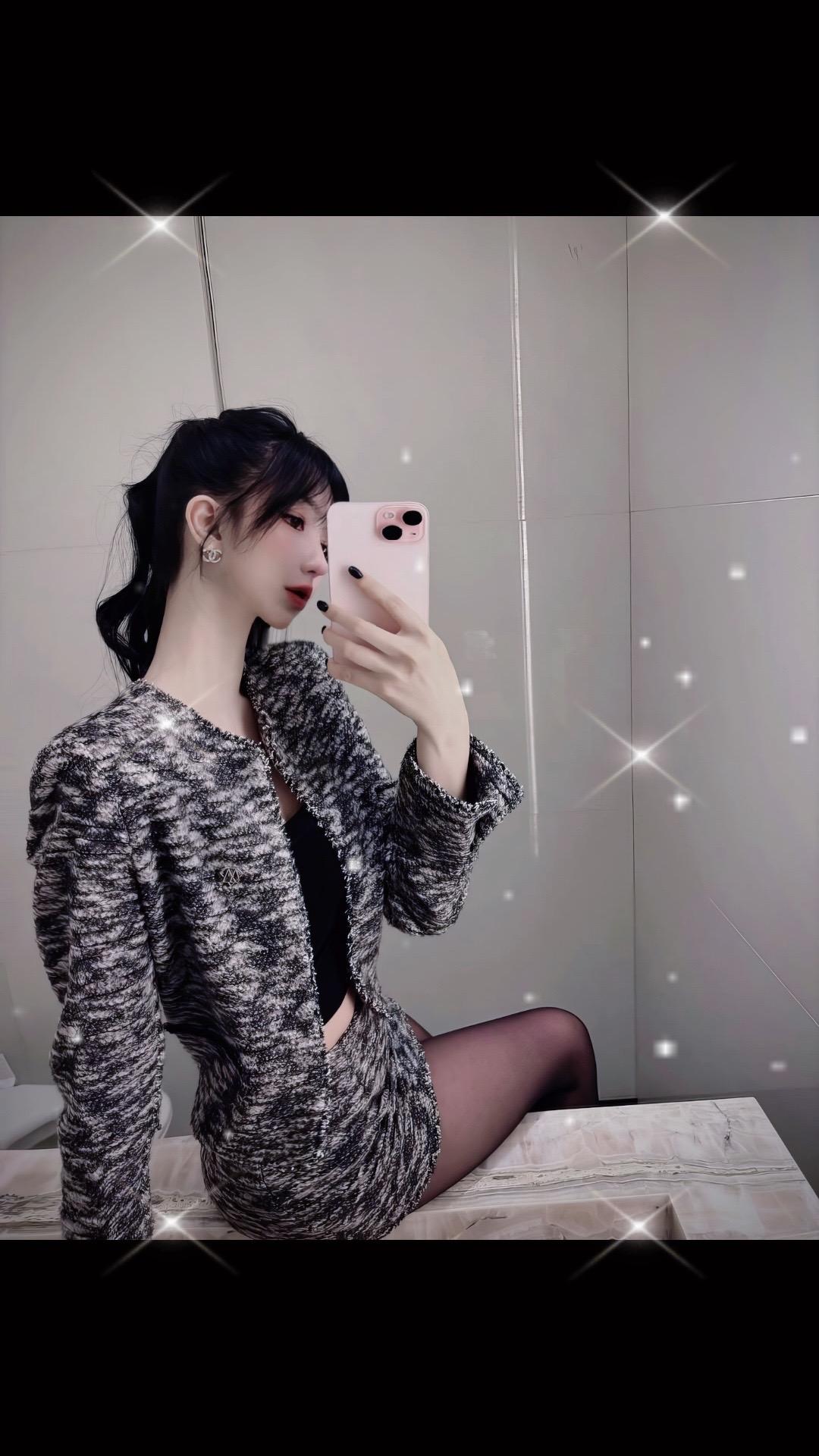 气质女神今日穿搭辣妹穿搭高级感对镜拍
