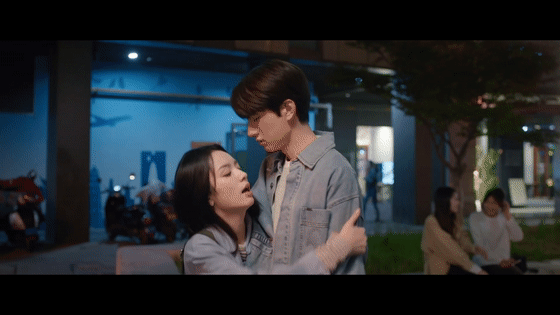 #顾寻 撒娇的男人最好命# 顾寻 好小汁、、、你还是我认识的高冷校草吗ಥ_ಥ喝酒