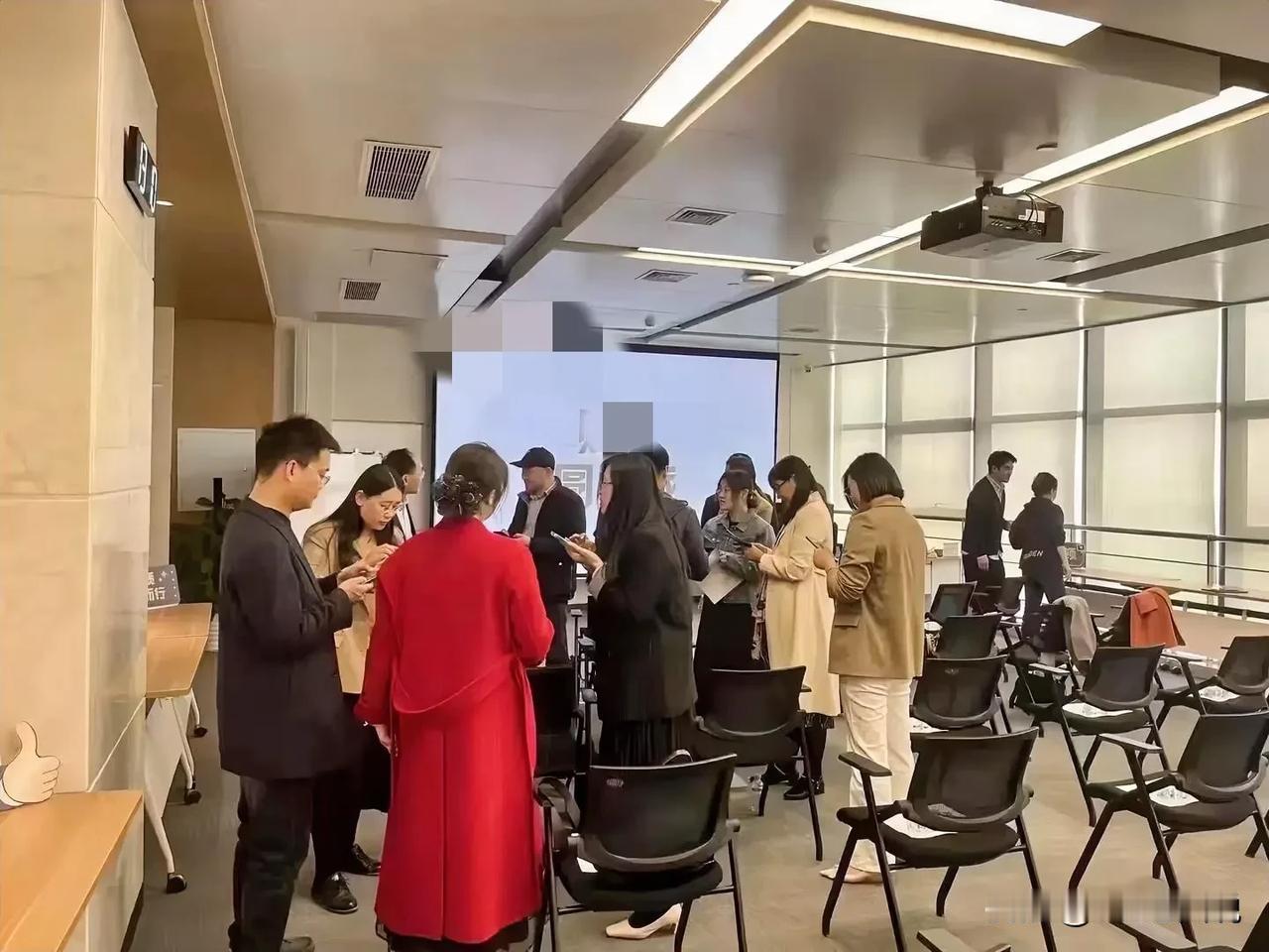 虽说合同上写基本工资早已成为企业的“常规操作”，可你基本工资写2500，是不是有