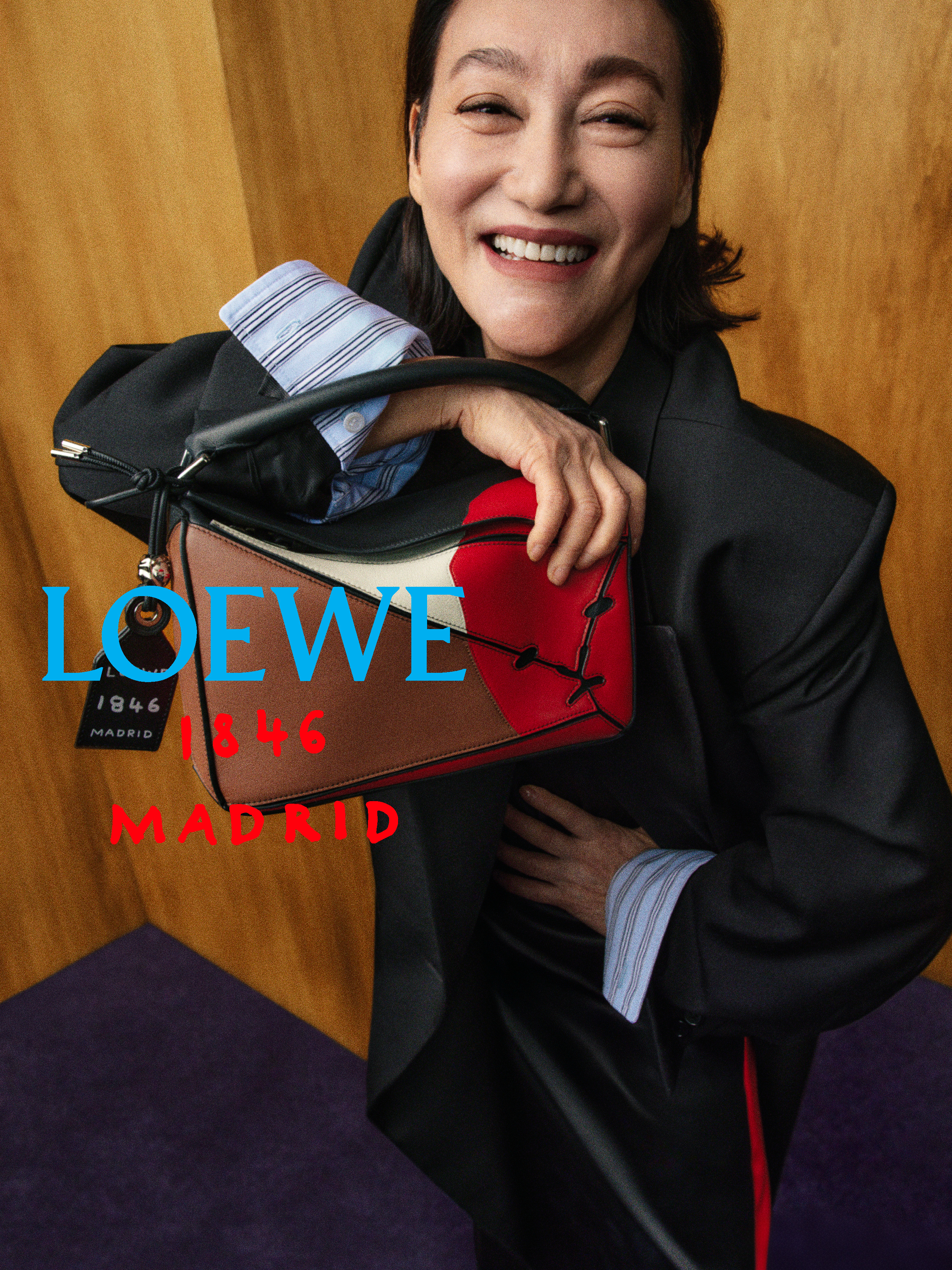 LOEWE 180周年周年系列大片正式发布✨为致敬品牌180年的匠心传承，LOE