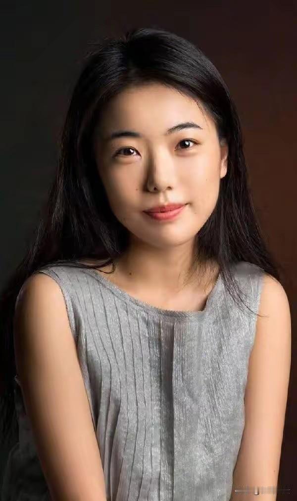 项立刚人民大学取消蒋方舟硕士学位，说是无愧于人民大学的校训“实事求是”，知错即改