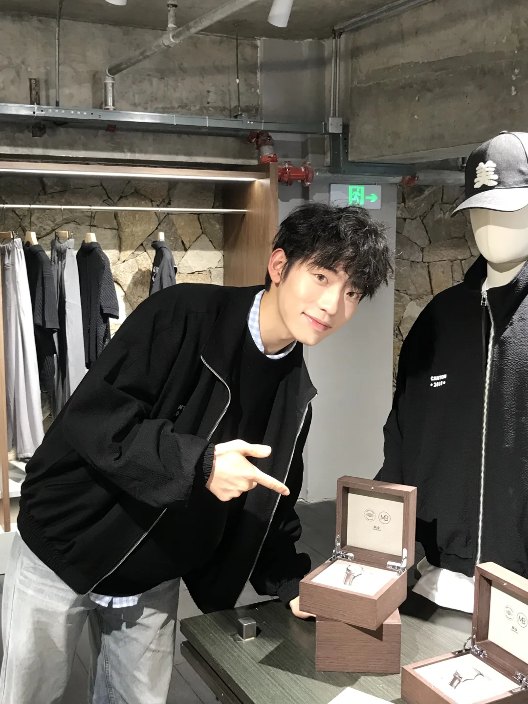 男大周末探展🎨ARMYLOGIC的十二生肖艺术