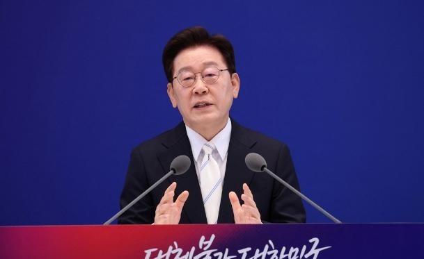 韩国总统李在明发表声明，6月8日，李在明在青瓦台举行就职一周年记者会上强调：韩国