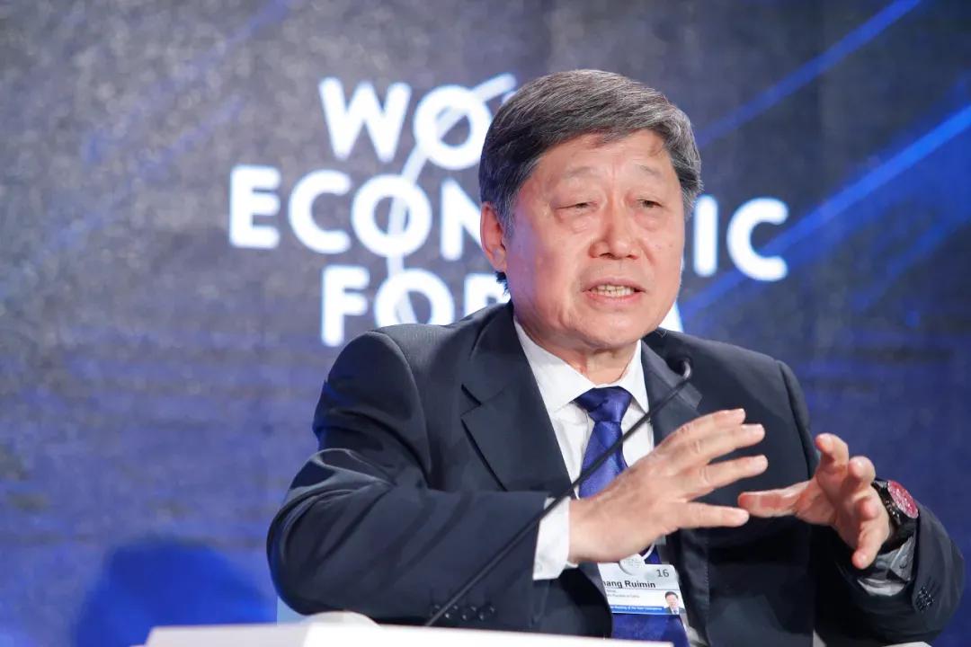 现在好像是，只要卖不出去的，生产过剩的产品，都会有一波下乡潮

要理解这句话，绕