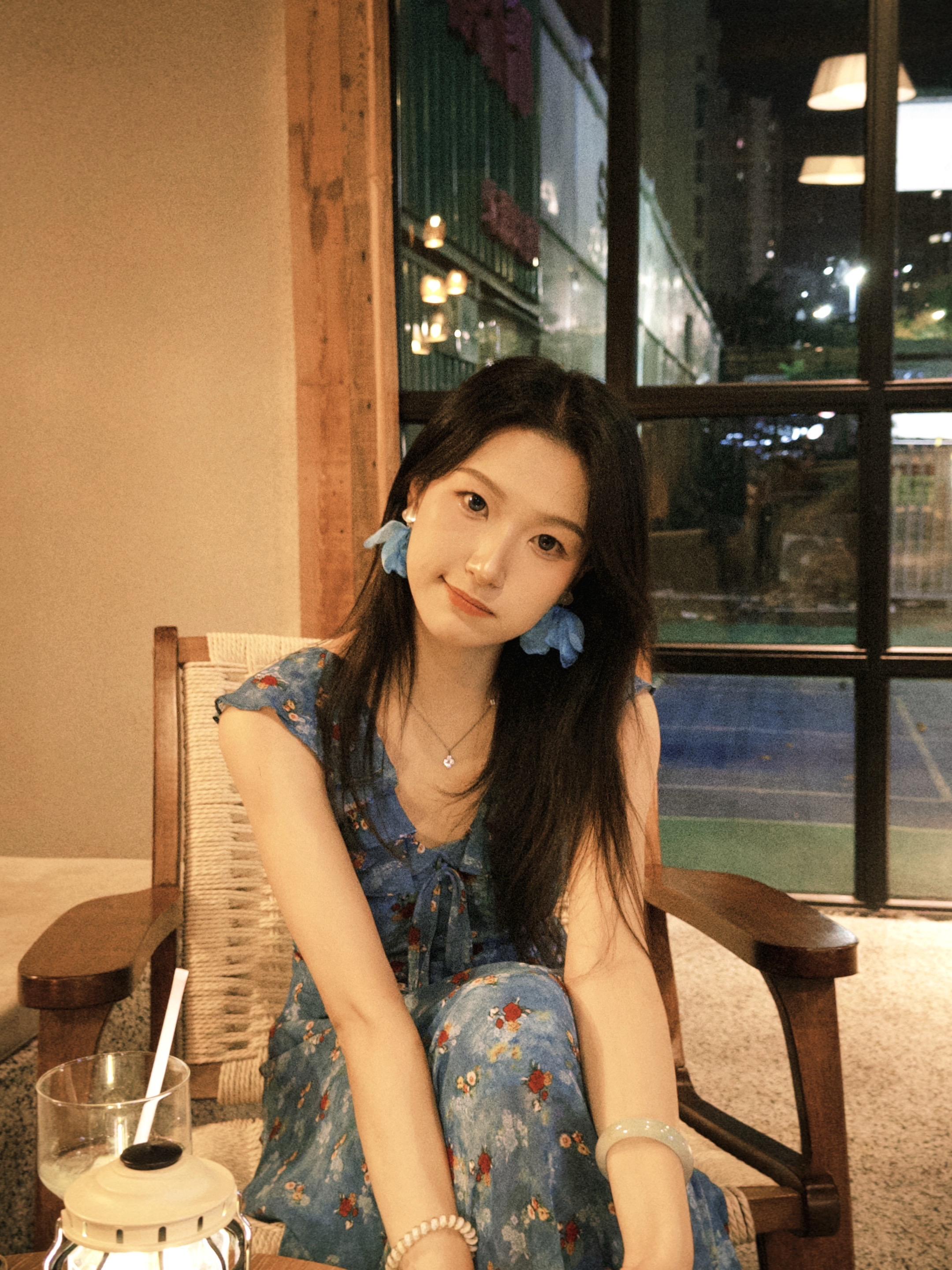 感情有什么好讲的 一点点知道吗 买杯茉莉奶绿给我