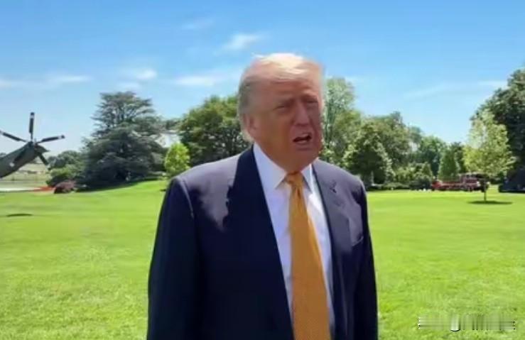 特朗普:“我们有一座宴会厅，造价并未超支。它就在这儿拔地而起。我把它的规模扩大了