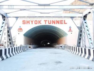 《印刷报》《经济时报》12月7日报道，印“边境道路组织”（BRO）承建的125个