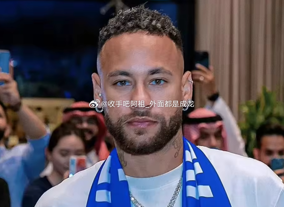 据巴西媒体UOL报道，巴西足协主席萨米尔·肖德否认曾与安切洛蒂讨论过征召内马尔重