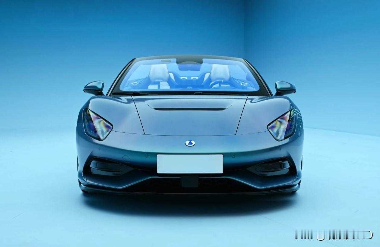 今天北京车展刚开幕，腾势就把大招放出来了——“全球首款智能电动超跑”腾势Z正式亮