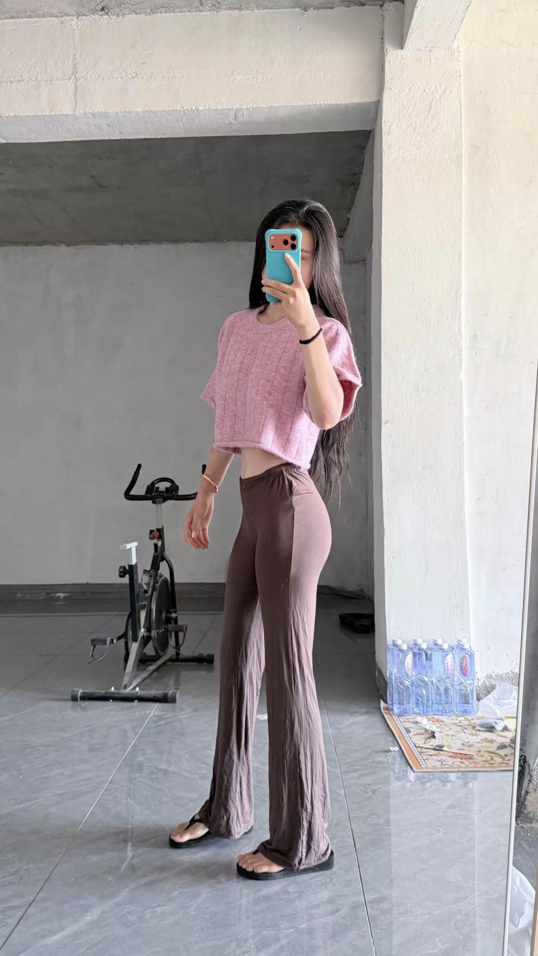 随意穿搭 健身女