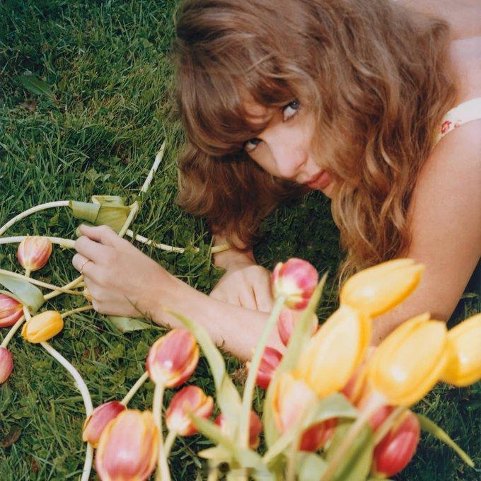 TaylorSwift 【Taylor Swift新歌空降Hot 100榜首，迎