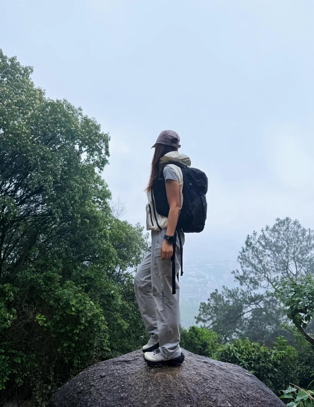 来火炉山无次数～但每次来风景都是独一份
广州最近都是细雨连绵
又到周末时间（5.