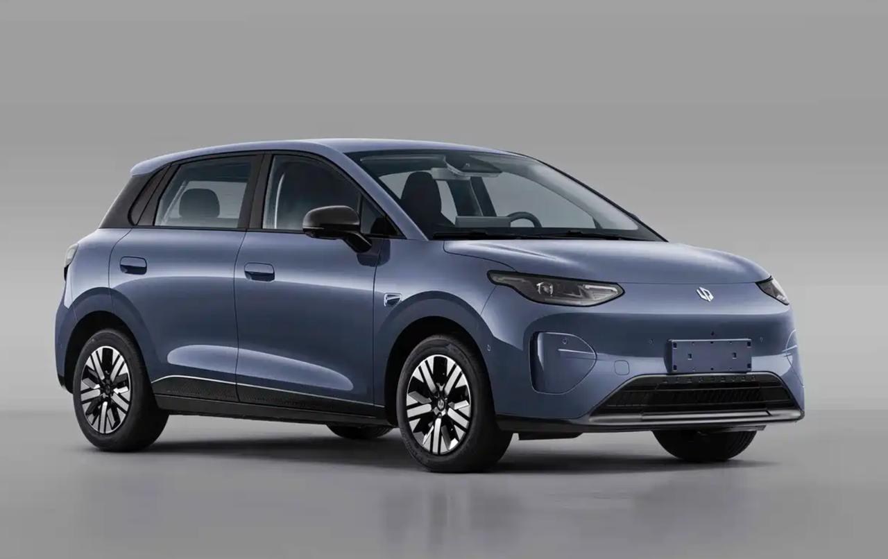 近日，懂车之道获悉，我们从工信部获得一组零跑A05的申报信息。新车为入门级纯电小