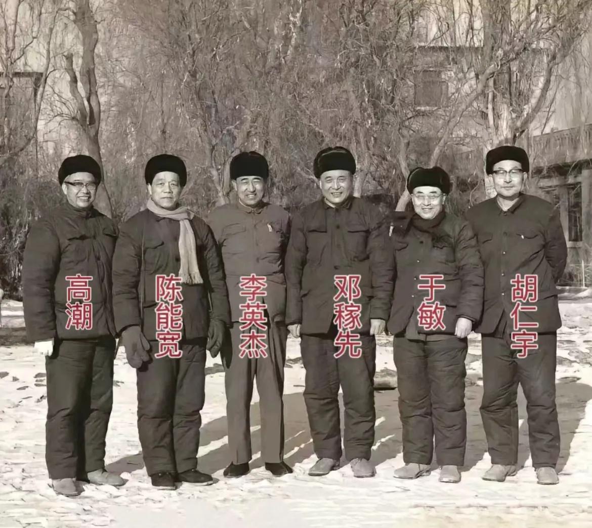 1967年，中国氢弹爆炸成功，震惊世界。美国怀疑我国盗窃了资料，法国总统戴高乐猛